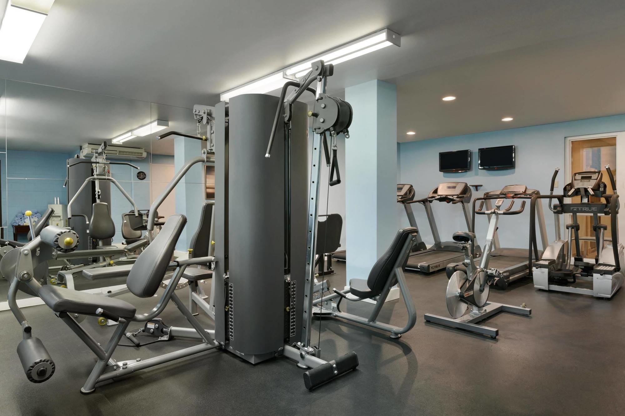 Western Premier Plaza & Conference Centre 4*